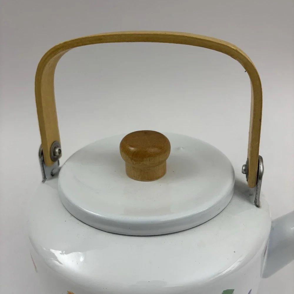 90s Teapot Saved By‎ The Bell Wood Handle Enamel Vintage Confetti Design